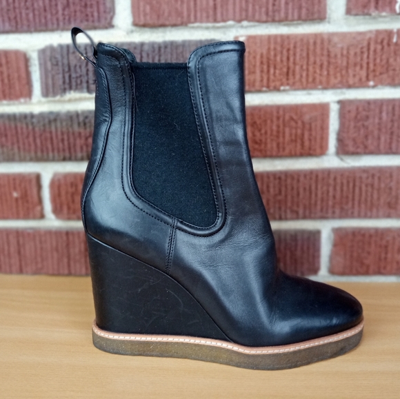 NWT Veronica Beard 'Aari 2' Water-Repellent Genuine Leather Wedge Booties in Blk - Picture 9 of 14